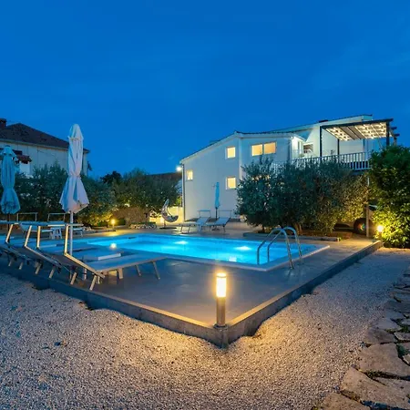 Vengo Apartment